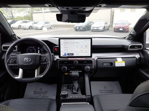 New 2025 Toyota 4Runner TRD Off-Road Premium AWD/4WD image 31