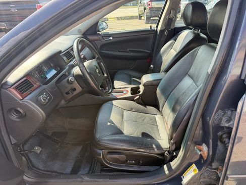 Used 2009 Chevrolet Impala LTZ FWD image 14