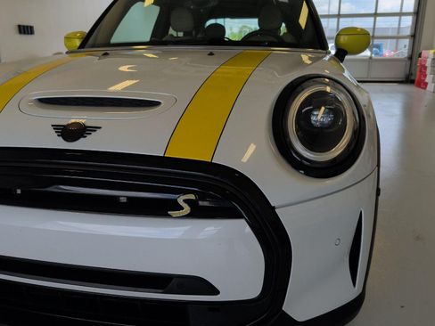 Used 2023 MINI Cooper SE FWD image 11