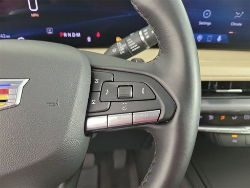 Certified 2025 Cadillac XT4 Premium Luxury image 22