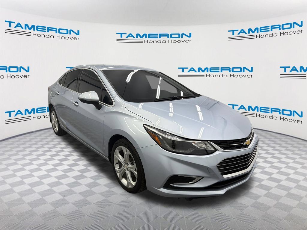Used 2017 Chevrolet Cruze Premier FWD image 7