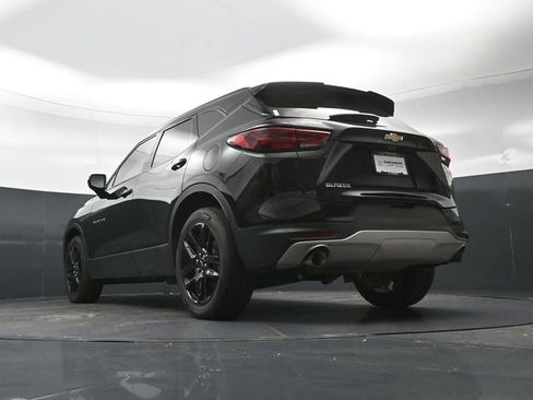 Used 2023 Chevrolet Blazer LT w/ Sound & Technology Package FWD image 32