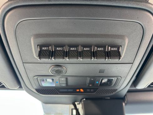 Used 2025 Ford Bronco Badlands AWD/4WD image 45