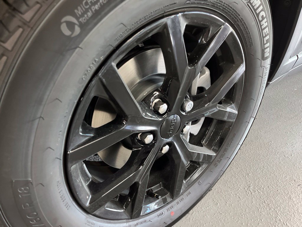 New 2026 Jeep Grand Cherokee Altitude AWD/4WD image 12