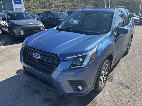 Used 2023 Subaru Forester Premium image 24