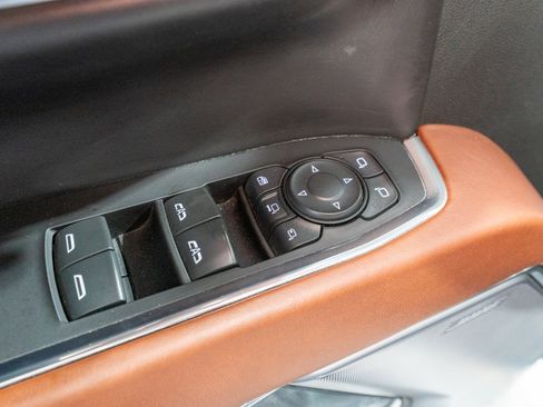 Used 2024 GMC Sierra 2500 Denali Ultimate image 16