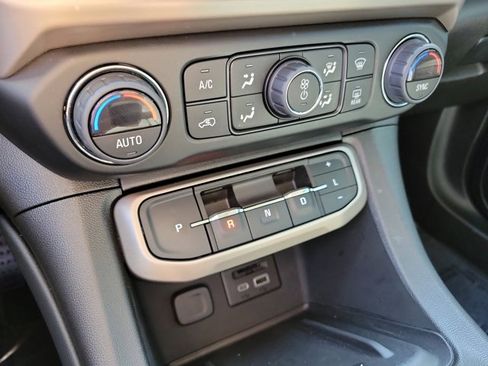 Used 2023 GMC Acadia Denali w/ Denali Ultimate Package image 30