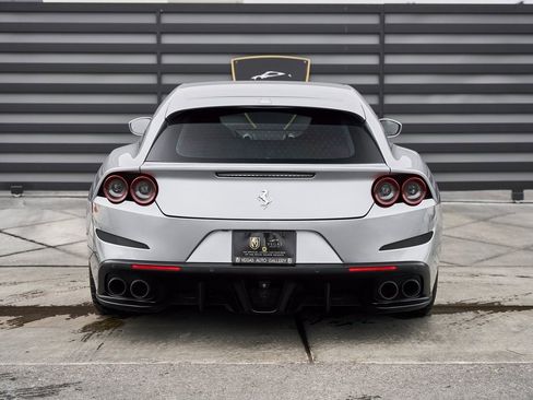 Used 2020 Ferrari GTC4Lusso T image 21