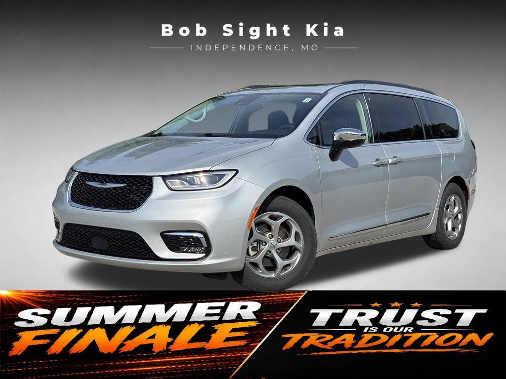 Used 2023 Chrysler Pacifica Limited FWD 360° Tour