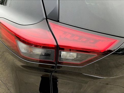 Certified 2023 Nissan Rogue SV AWD/4WD image 23