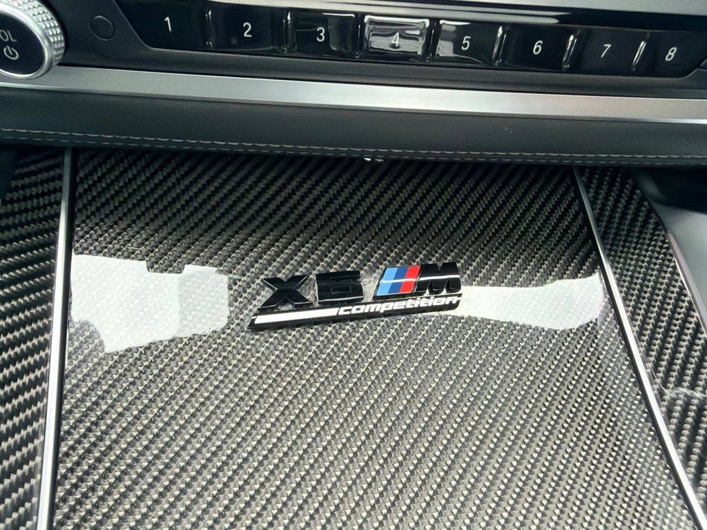Used 2021 BMW X6 M AWD/4WD image 36