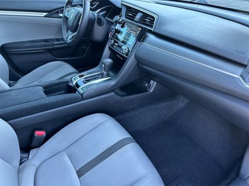 Used 2018 Honda Civic EX image 15