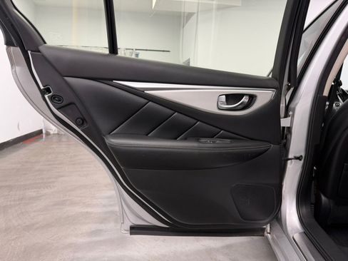 Used 2019 INFINITI Q50 Luxe w/ Essential Package (3.0T Luxe) AWD/4WD image 32