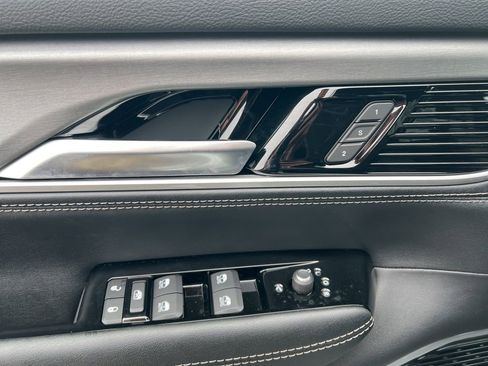 New 2026 Jeep Grand Wagoneer Limited AWD/4WD image 10