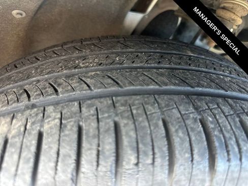 Used 2015 Jeep Grand Cherokee Limited w/ Luxury Group II image 12