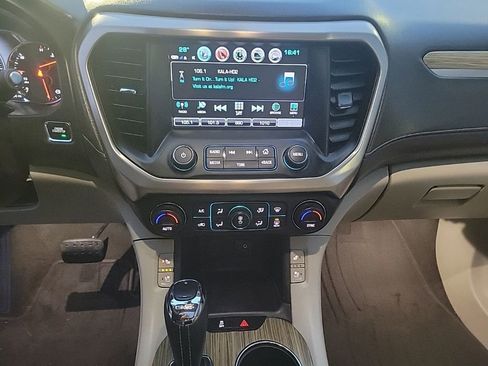 Used 2018 GMC Acadia Denali w/ Technology Package image 23