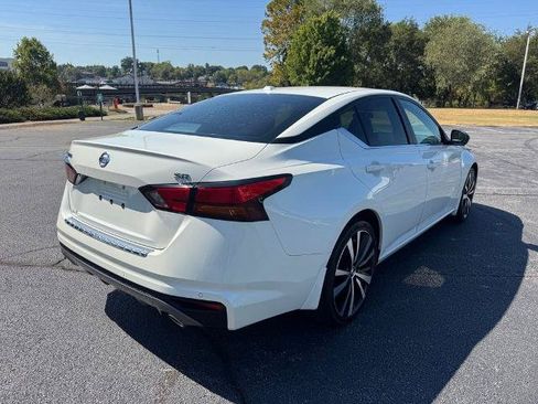 Certified 2021 Nissan Altima 2.5 SR FWD image 7