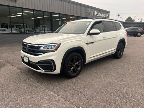 Used 2021 Volkswagen Atlas SE w/ Towing Package AWD/4WD image 2
