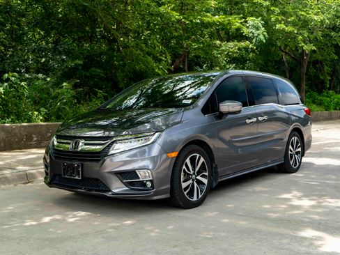 Used 2019 Honda Odyssey Elite image 5