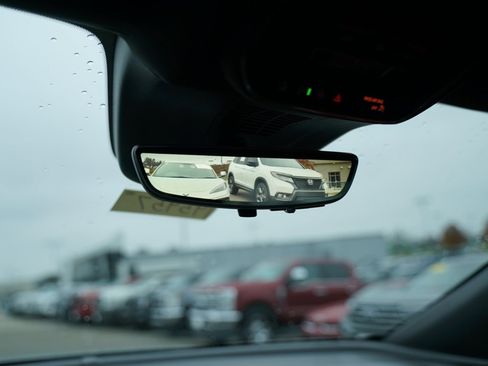 Used 2024 Chevrolet Blazer EV RS image 18