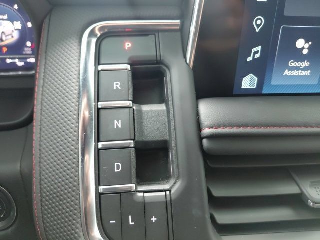 Used 2024 Chevrolet Tahoe RST w/ RST Performance Edition AWD/4WD image 24