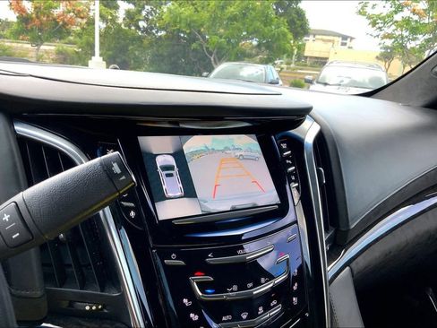 Used 2015 Cadillac Escalade ESV Platinum RWD image 21
