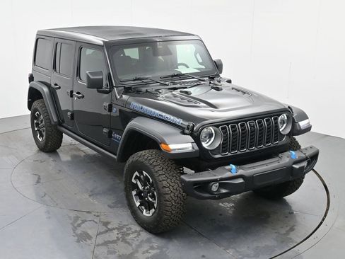 Used 2025 Jeep Wrangler Unlimited Rubicon 4xe w/ Steel Bumper Group AWD/4WD image 17
