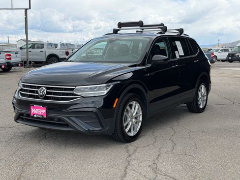 Used 2022 Volkswagen Tiguan SE AWD/4WD image 10
