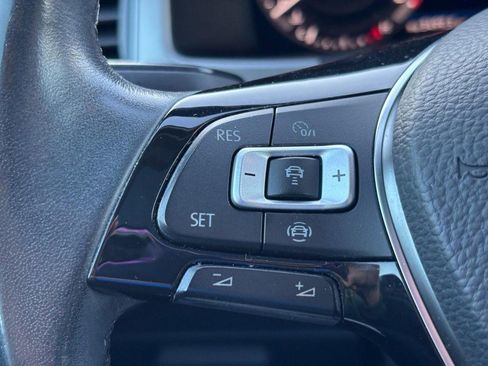 Used 2019 Volkswagen Atlas SEL image 19