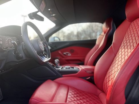 Used 2020 Audi R8 V10 image 13