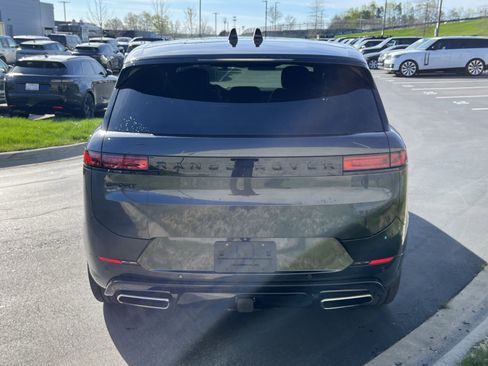 Used 2024 Land Rover Range Rover Sport Dynamic SE image 6