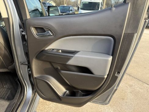 Used 2018 Chevrolet Colorado Z71 image 25
