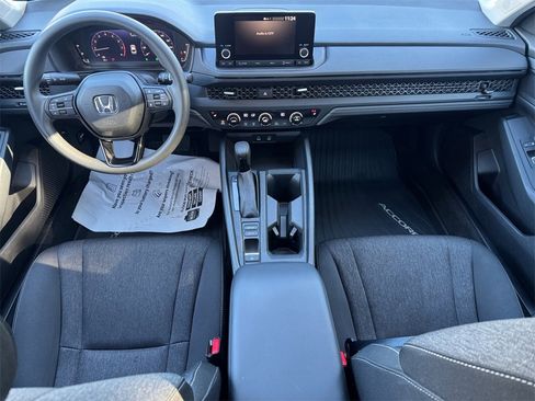 Used 2023 Honda Accord EX image 10