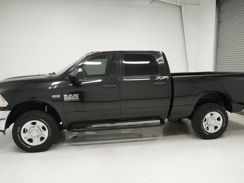 Used 2018 RAM 2500 Tradesman w/ Chrome Appearance Group AWD/4WD image 6
