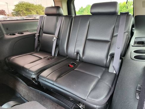 Used 2011 Chevrolet Suburban LTZ AWD/4WD image 18