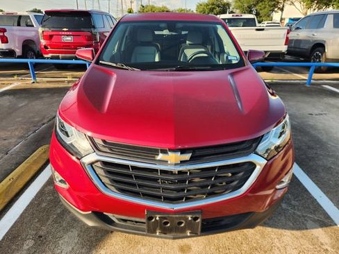 Used 2018 Chevrolet Equinox LT FWD image 2