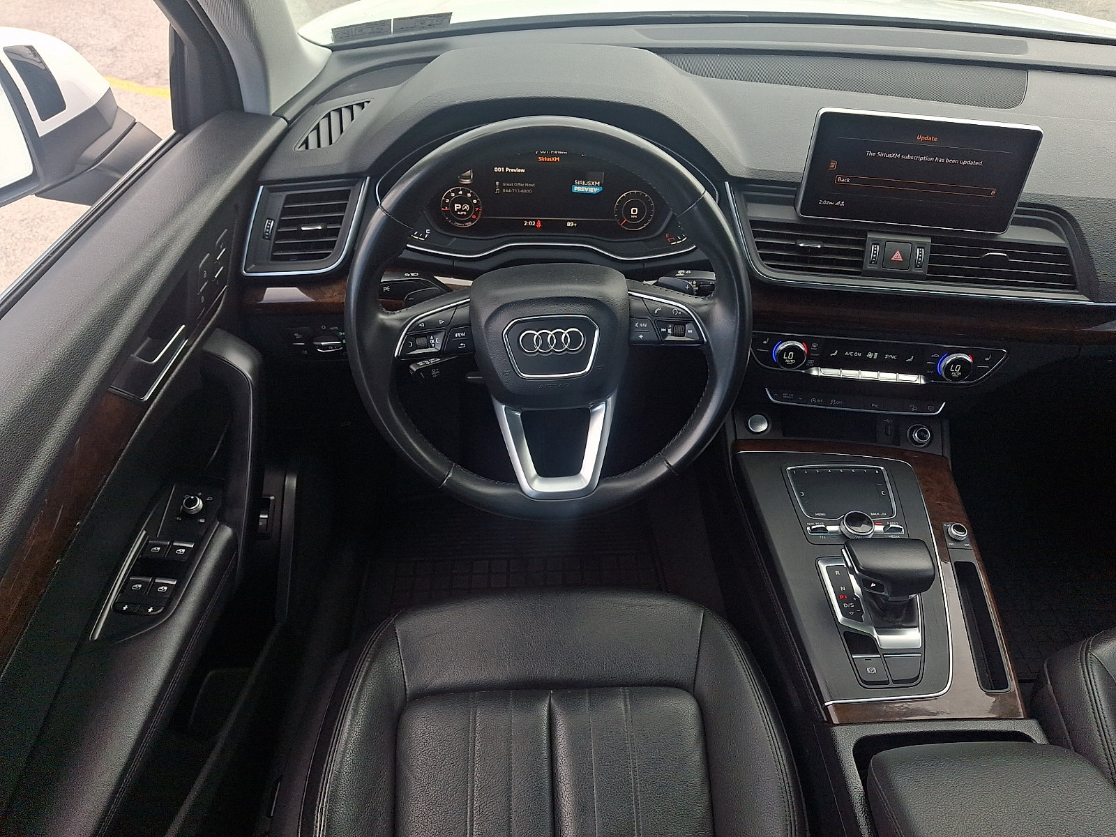 Used 2020 Audi Q5 2.0T Premium Plus w/ Premium Plus Package AWD/4WD image 11