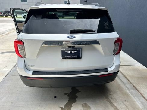 Used 2021 Ford Explorer XLT RWD image 5