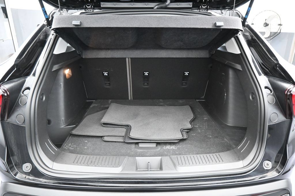 Used 2025 Chevrolet Trax ACTIV FWD image 34