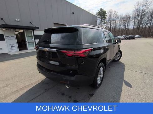 Used 2023 Chevrolet Traverse LT image 4
