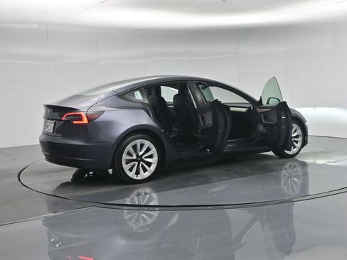 Used 2023 Tesla Model 3 Standard Range RWD image 4