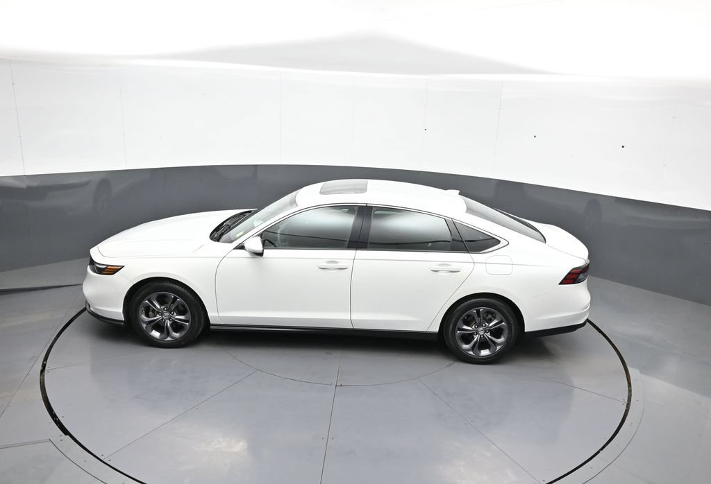 Certified 2023 Honda Accord EX image 40