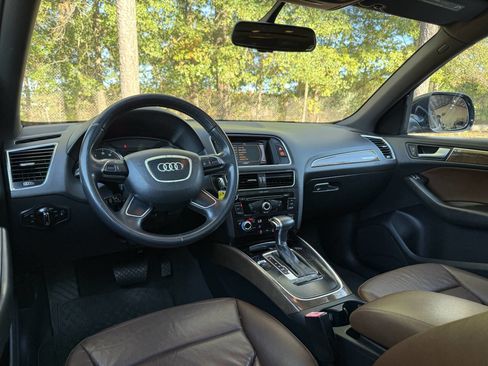 Used 2015 Audi Q5 2.0T Premium image 16
