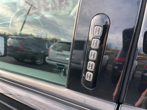 Used 2007 Ford Explorer XLT image 11