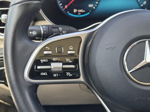 Used 2021 Mercedes-Benz GLC 300 4MATIC image 22
