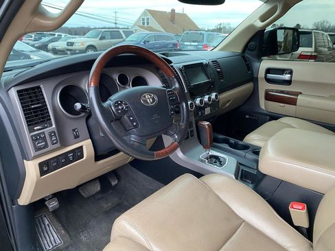 Used 2012 Toyota Sequoia Platinum image 6
