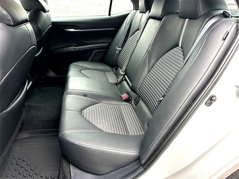 Used 2024 Toyota Camry SE image 17