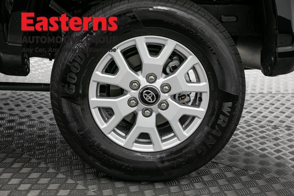 Used 2026 Toyota Tacoma SR5 AWD/4WD image 31
