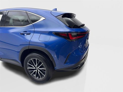 Used 2024 Lexus NX 250 FWD image 17