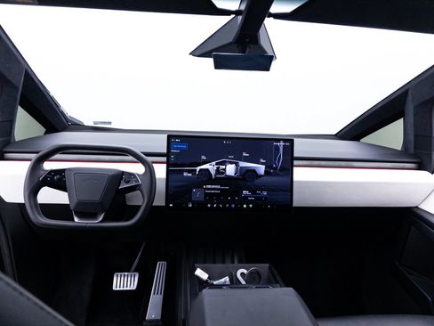 Used 2024 Tesla Cybertruck AWD Crew Cab image 22